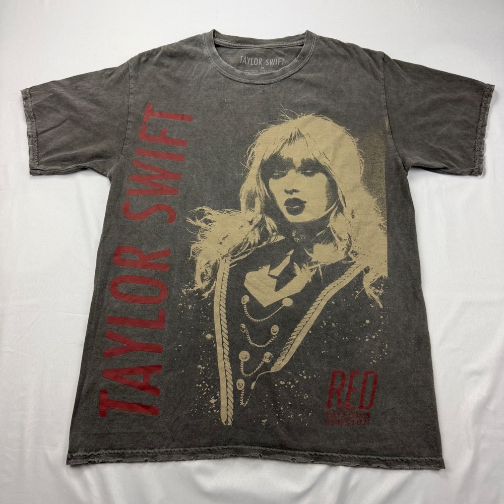 Taylor Swift T-Shirt 
Medium Gray Red Taylor's Version Mineral Wash Graphic